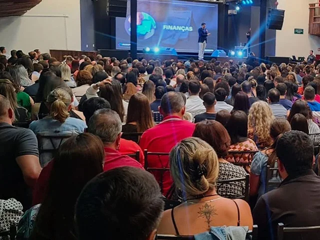 Essa aula foi preparada com um único propósito: te ajudar a reencontrar clareza e equilíbrio emocional. Assista até o final e viva essa experiência.