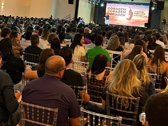 Essa aula foi preparada com um único propósito: te ajudar a reencontrar clareza e equilíbrio emocional. Assista até o final e viva essa experiência.